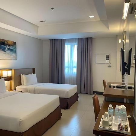 Diversion 21 Hotel Iloilo City Eksteriør billede