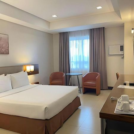 Diversion 21 Hotel Iloilo City Eksteriør billede