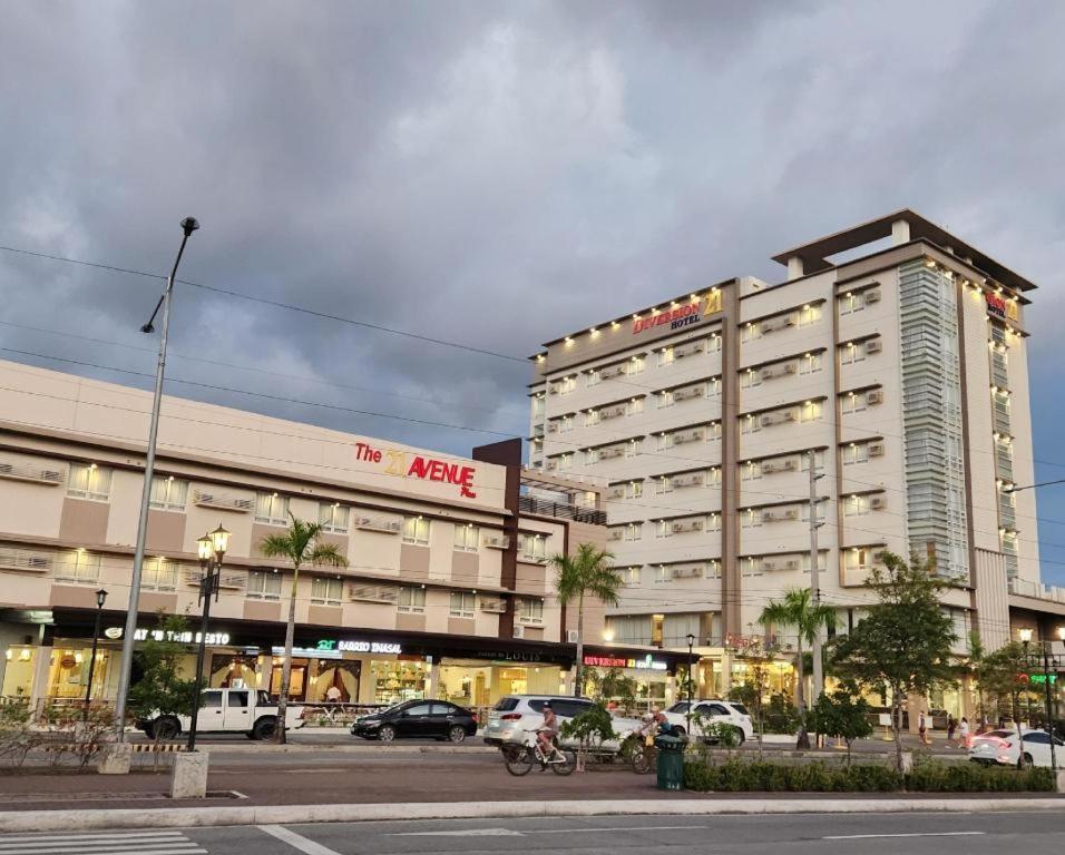 Diversion 21 Hotel Iloilo City Eksteriør billede