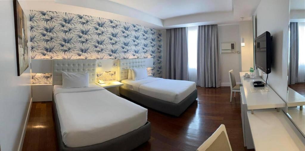 Diversion 21 Hotel Iloilo City Eksteriør billede