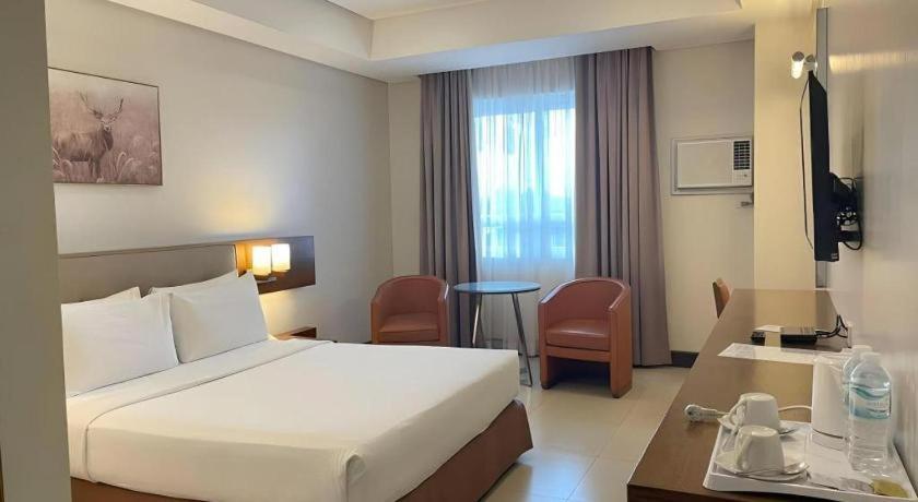 Diversion 21 Hotel Iloilo City Eksteriør billede