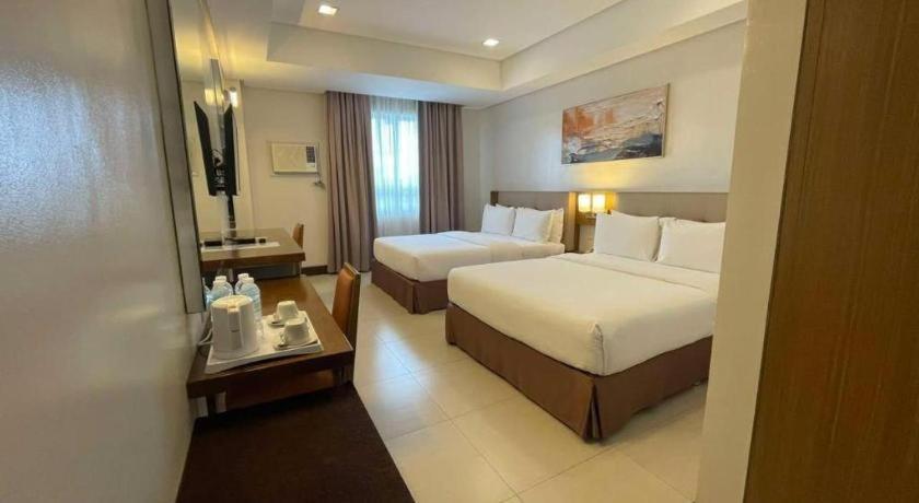Diversion 21 Hotel Iloilo City Eksteriør billede