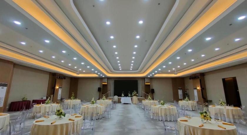 Diversion 21 Hotel Iloilo City Eksteriør billede