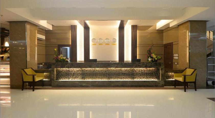 Diversion 21 Hotel Iloilo City Eksteriør billede