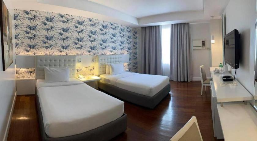 Diversion 21 Hotel Iloilo City Eksteriør billede